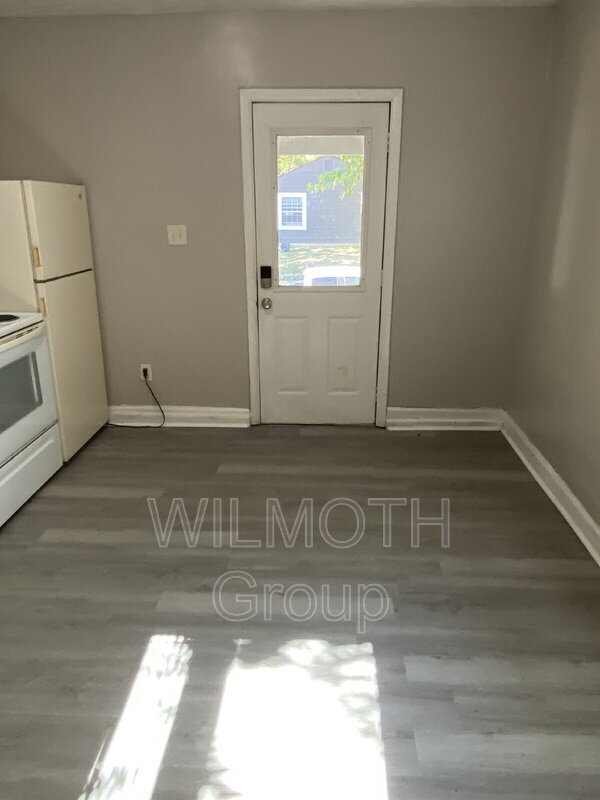 Photo - 2930 N Dearborn St Unit A