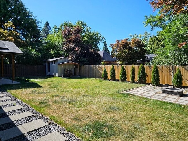Photo - 8645 SW Avery St