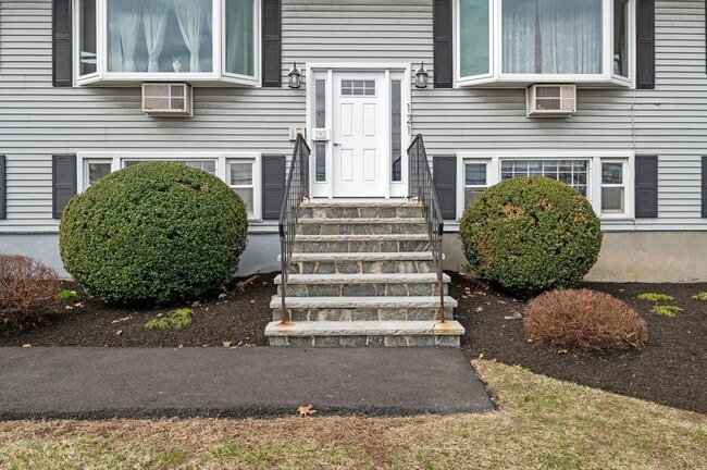 Photo - 121 Cambridge Rd Unit B