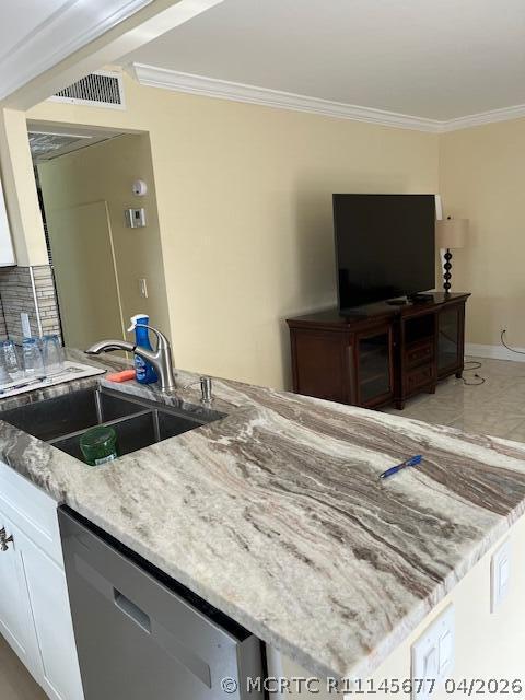 Photo - 740 Monaco P Unit P