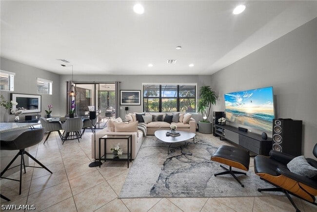 Photo - 7052 Live Oak Dr
