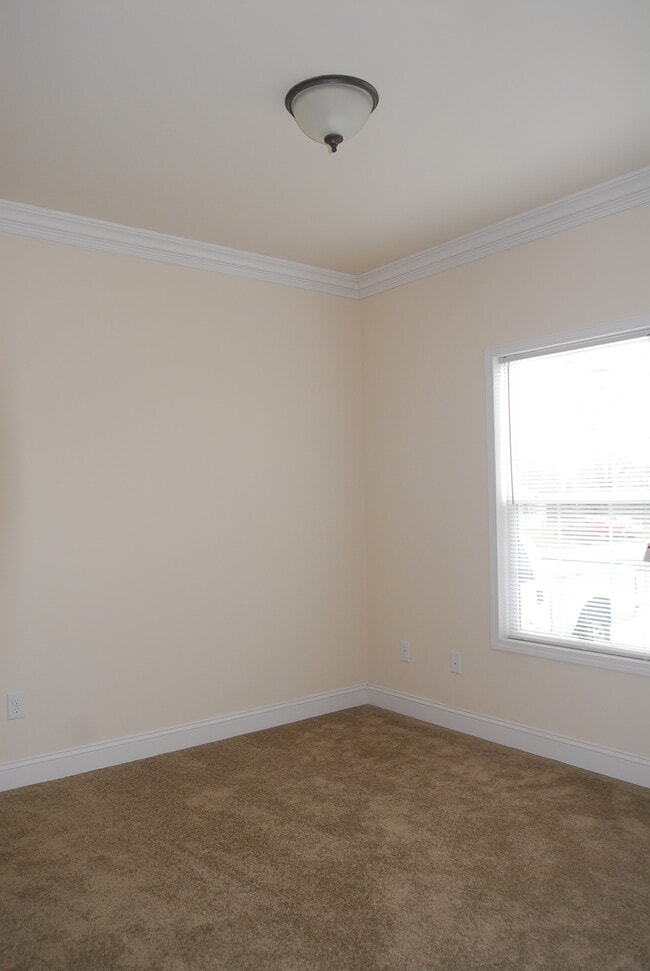 Photo - 15340 6th St