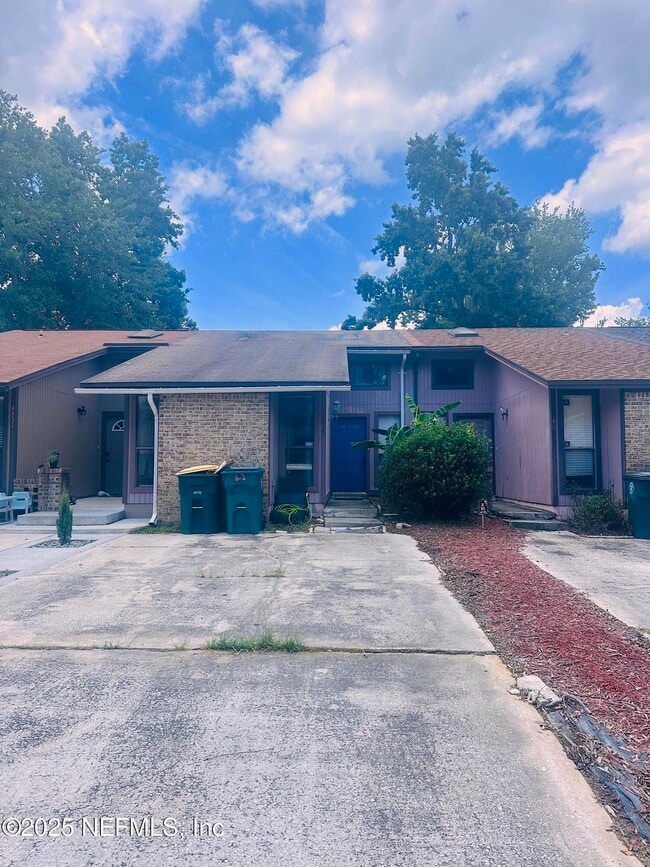 Photo - 4835 Kingsmeadow Ln Townhome