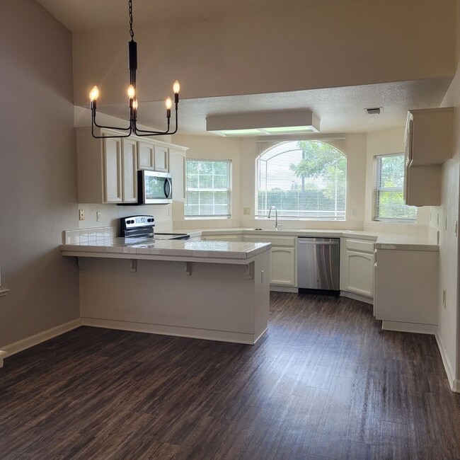 Photo - 2266 Pinto Way