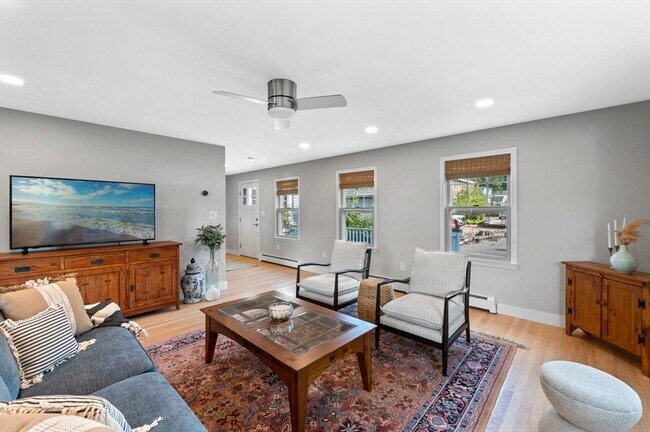 Photo - 15 Meadow Ln