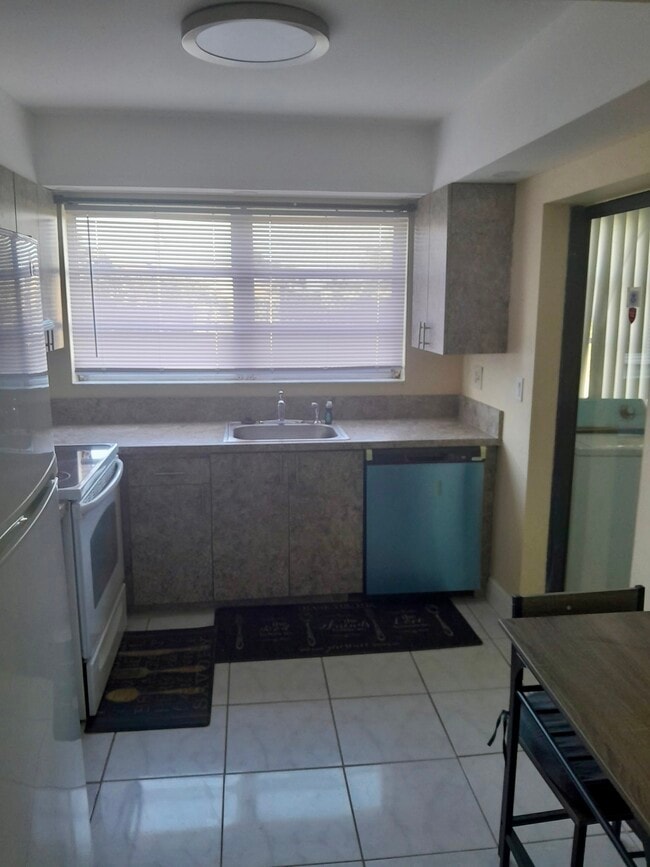 Photo - 2551 NW 41st Ave Unit 211