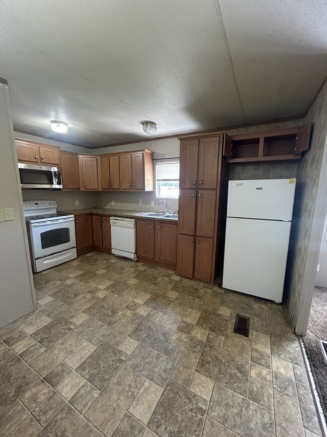 Photo - 105 Zackary St