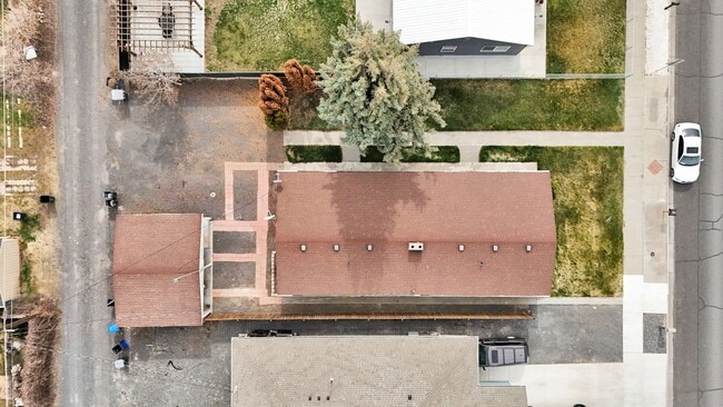 Photo - 1131/1133 W Ivy Ave Unidad 1133