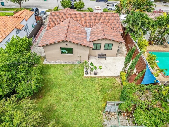 Photo - 619 SW 20th Rd