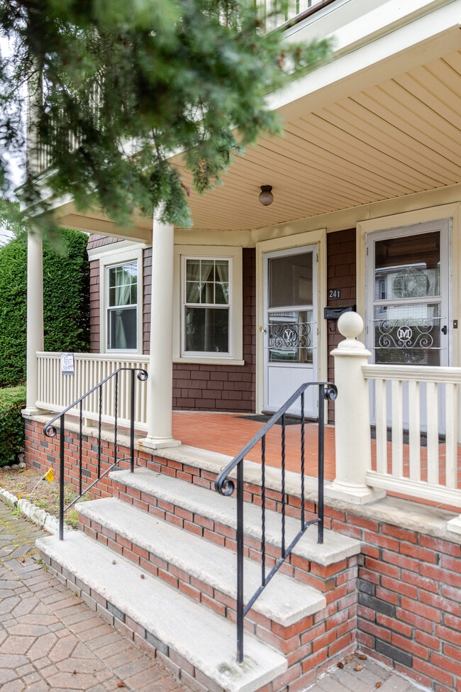 Photo - 241 Boylston St