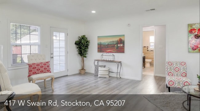 Photo - 417 W Swain Rd