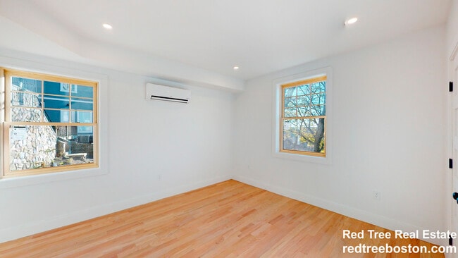 44 High St Unit 1