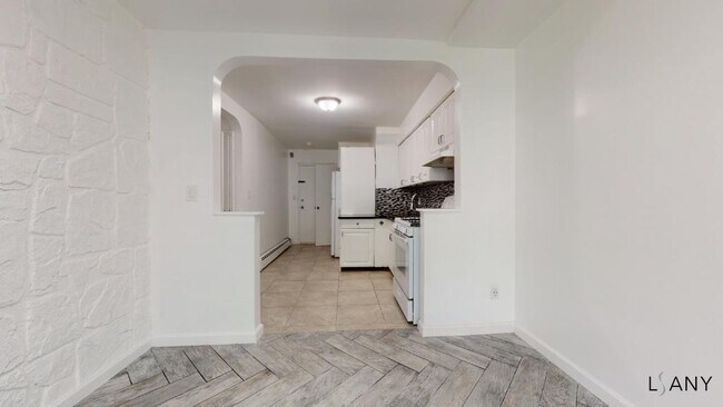 Photo - FULLY RENOVATED 1BR IN PRIVATE HOME. HEAT AND HOT WATER INCLUDED! JUNE 2026