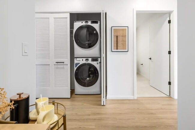 Photo - 151 N Elizabeth St Unit 220E