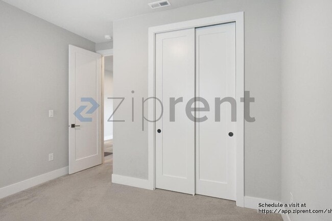 Photo - 3422 S 164th St