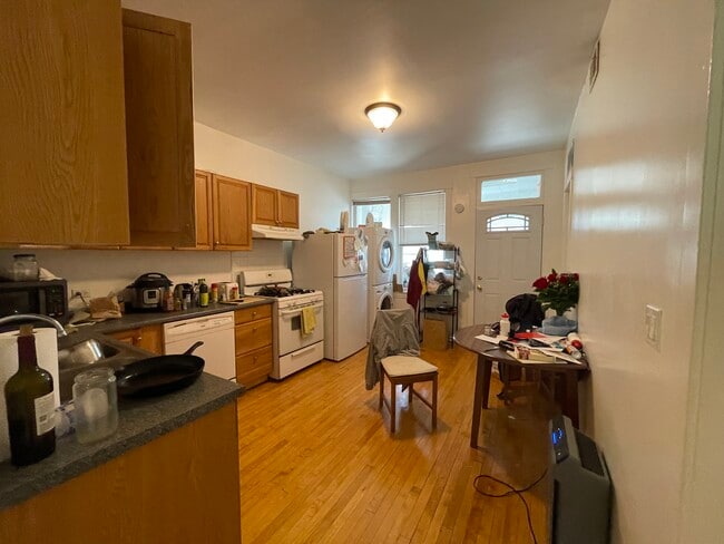 Photo - 3144 N Ridgeway Ave Unit 2