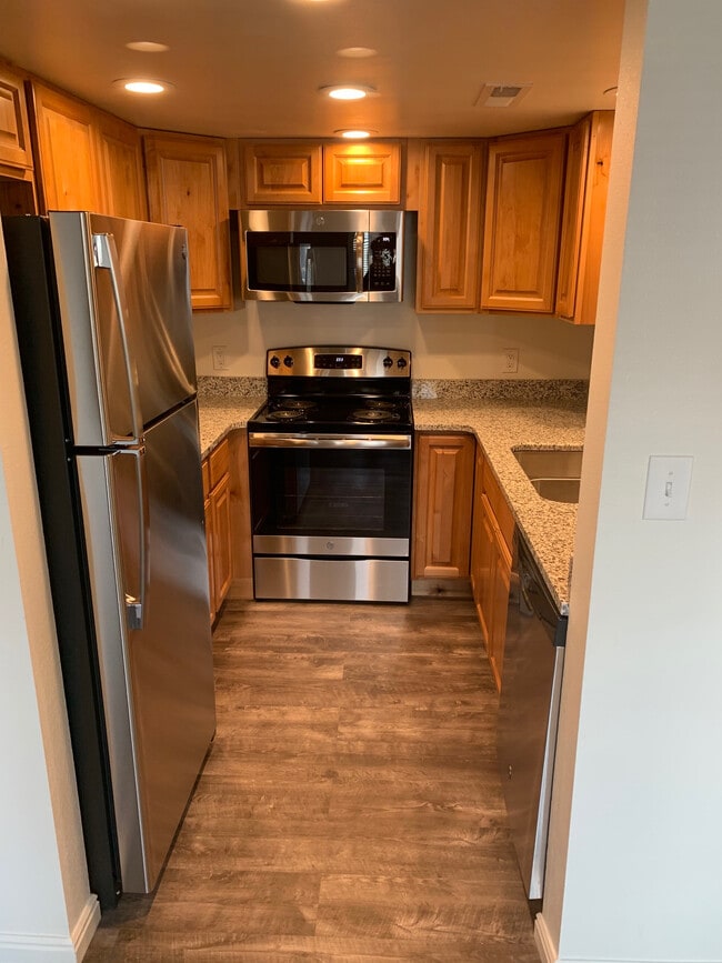 Building Photo - 644 S 500 W Rental