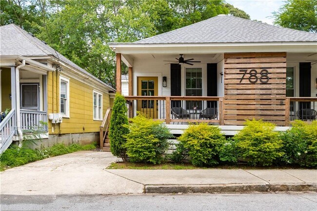 Photo - 788 Fulton Terrace SE