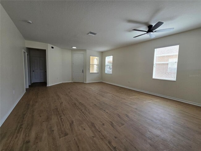 Photo - 6889 Lake Eaglebrooke Dr