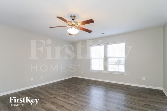 Photo - 5615 Misty Hill Cir