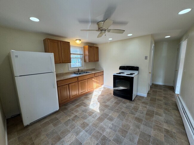 Photo - 10 Hardy Ave