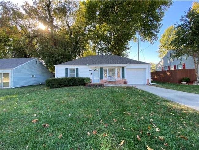 Newly Renovated 2 bedroom in Roeland park - Newly Renovated 2 bedroom in Roeland park House