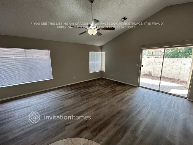 Photo - 7037 N 28th Dr