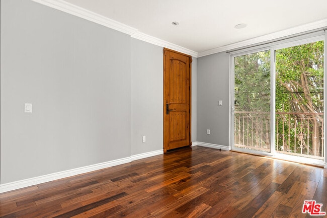 Photo - 632 Kings Rd Unidad 202