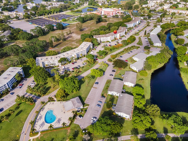 Photo - 322 Tilford O Unit 322