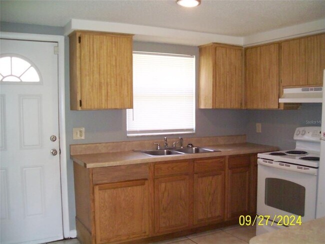 Photo - 8805 N Brooks St