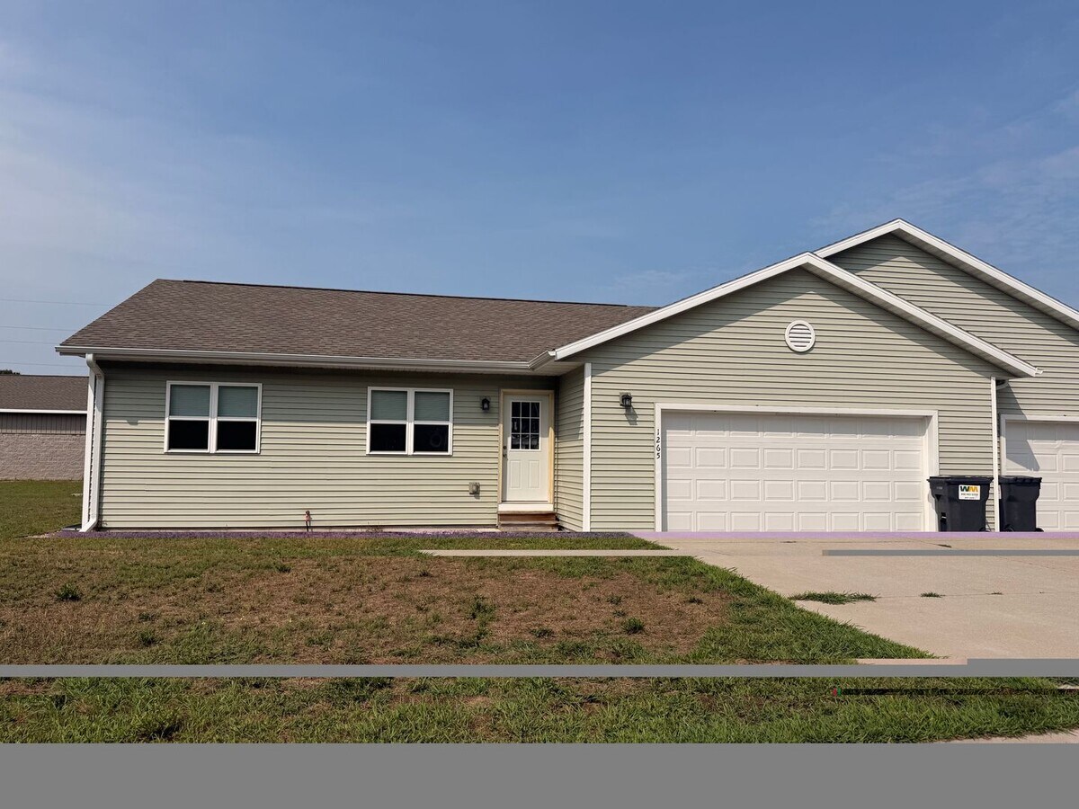 Photo - 1265 Evergreen Ave