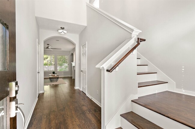 Photo - 139 Ledgestone Pl