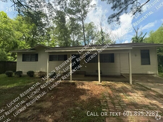 Building Photo - 2615 Hillside Dr Rental