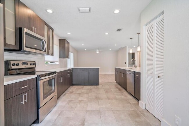 Photo - 7701 NW 61st Terrace