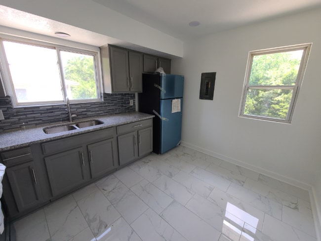 Photo - 7125 Askew Ave Unidad 7125 Askew Ave