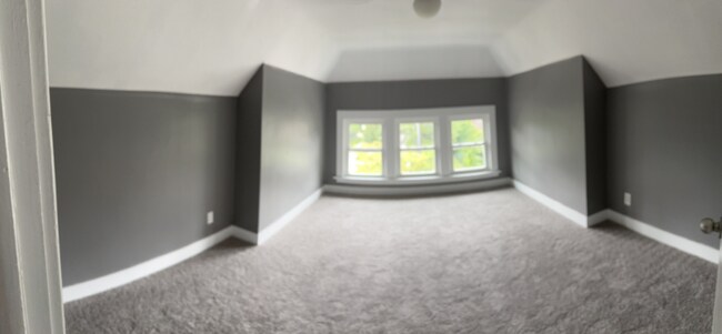 949 Amherst St Unit 3rd Floor