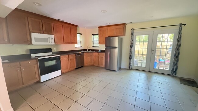 Photo - Spacious 3-Bedroom Home with Primary Suite!