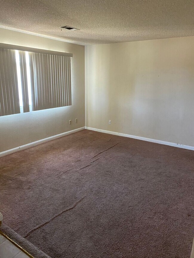 Photo - Large Lot, quiet street, spacious home, ready for move in today!