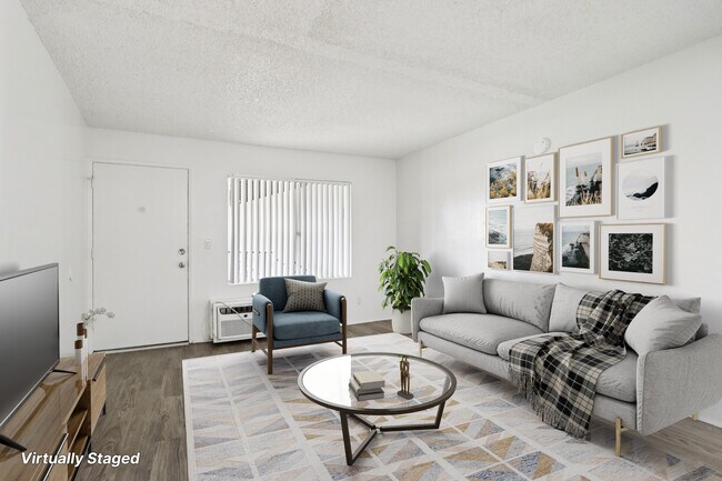 Los Olivos Apartments