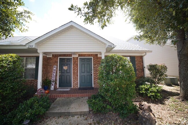 Building Photo - 2738 W Tharpe St Unit 2306 Rental