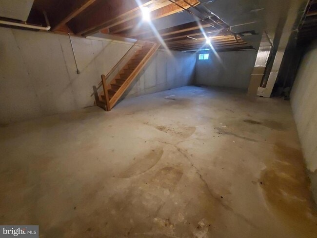 Photo - 667 Walnut Tree Dr