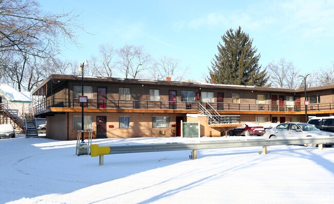 Photo - 200 Washington St NE