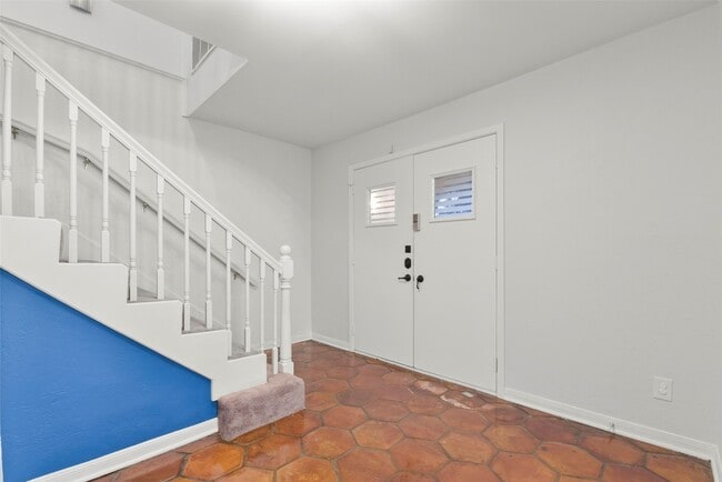 Photo - 3838 Glenheather Dr