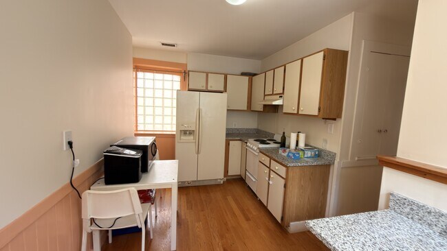 Photo - 391 Langley Rd Unidad 2