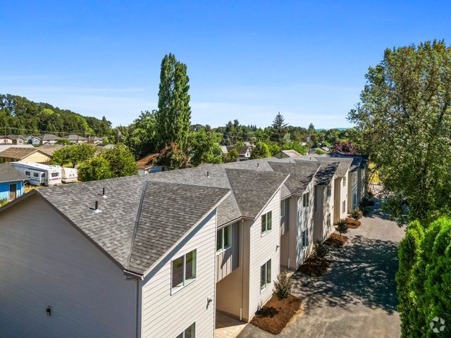 Building Photo - Sherman Townhomes