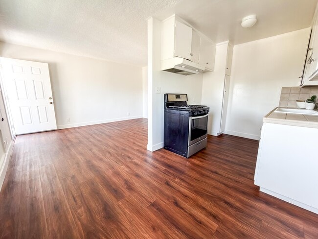 Photo - 2540 3rd Ave