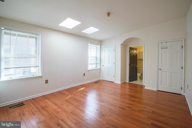 Building Photo - 1823 Waverly St Rental