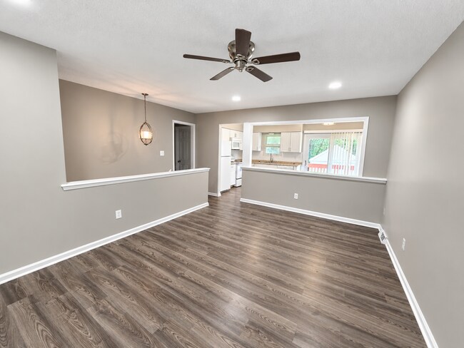 Photo - Spacious Split-Level Duplex in Independence!