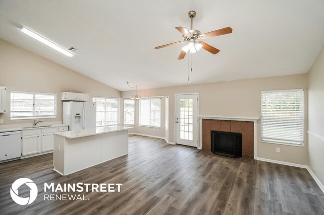 Photo - 8854 Rose Hill Dr N