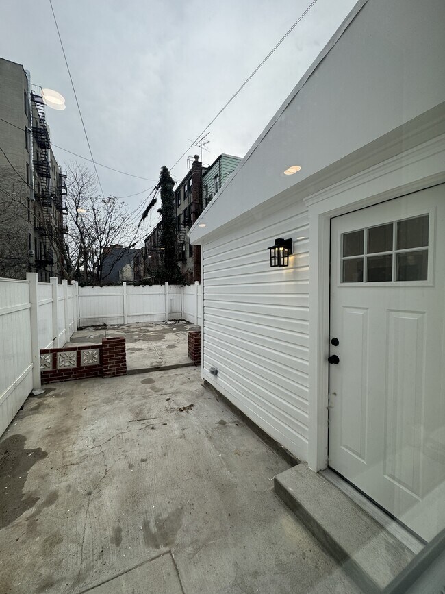 Photo - 1094 Greene Ave Unit 1st Floor